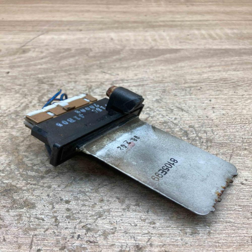 37150 41B05 8105E99  Heater blower motor/fan resistor Nissan Almera N16