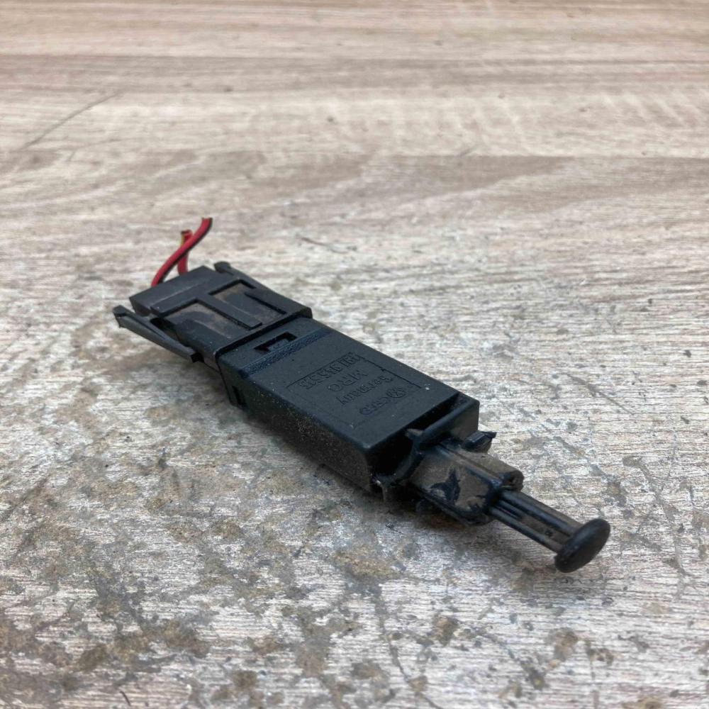 191945515  With Plug Brake pedal sensor switch Volkswagen Sharan