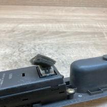MR194815 MR190317  Electric window control switch Mitsubishi Colt