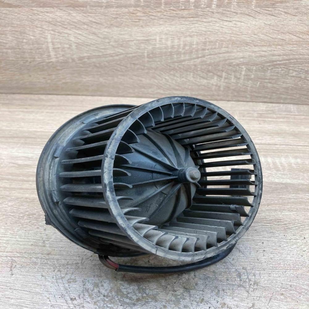 357819021 3137020022  Heater fan/blower Volkswagen Transporter - Caravelle T4