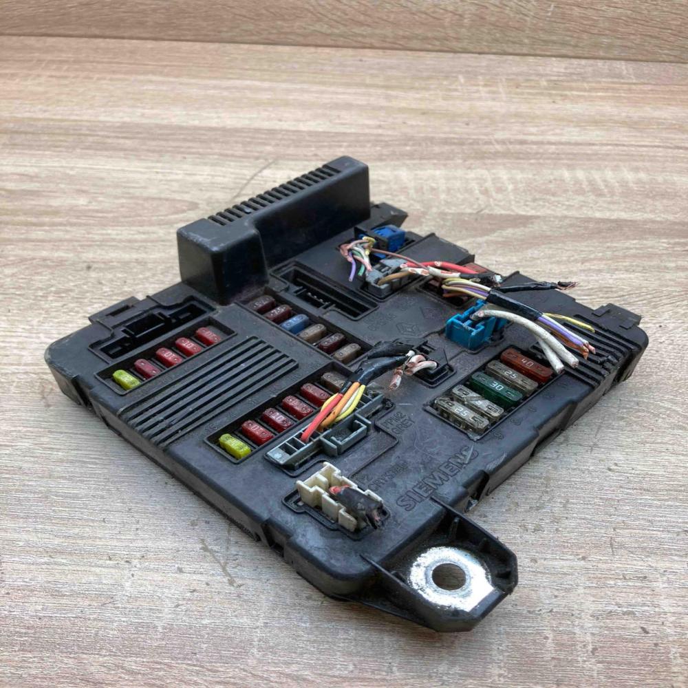 Megane Body Control Unit 2006 Petrol  Central body control module Renault Megane