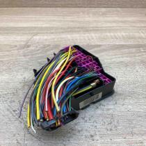 8D1941824 2825747  Fuse module Audi A4 S4 B6 8E 8H