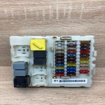 2M5T14A073BC 518273206  Fuse module Ford Focus