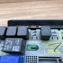 24412497 24431677 Used Fuse module Opel Astra G