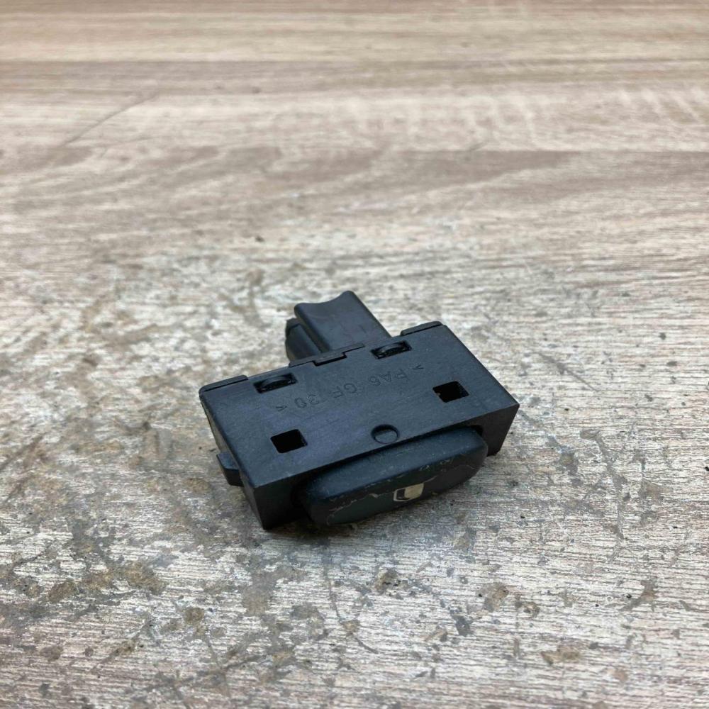 96360166XT 53269707  Electric window control switch Peugeot 407