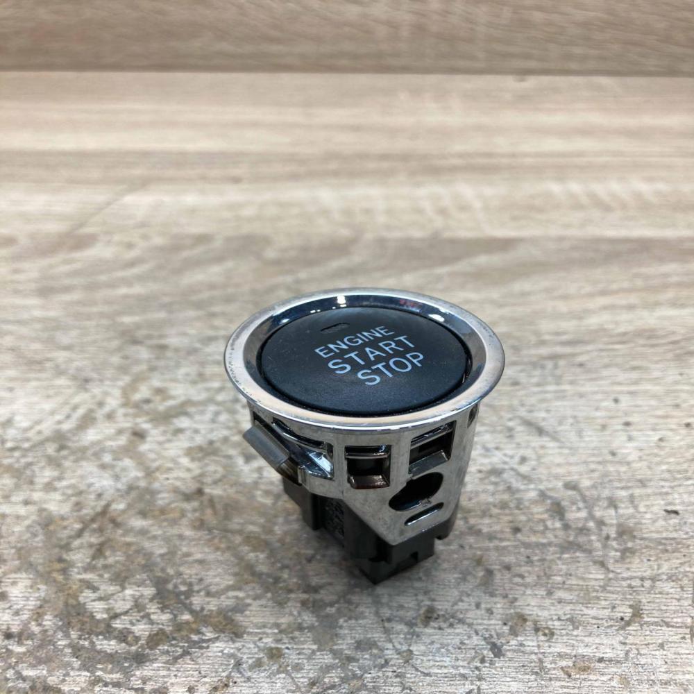 684 2M72B   Engine start stop button switch Toyota Corolla Verso AR10