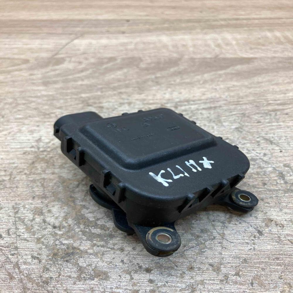 1J2907511B 0132801211  Air flap motor/actuator Audi A3 S3 8L