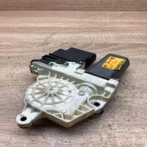 105406-301   Rear door window regulator motor Volkswagen PASSAT B5.5