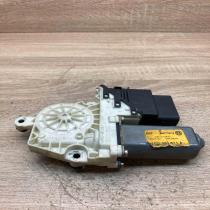105406-301   Rear door window regulator motor Volkswagen PASSAT B5.5