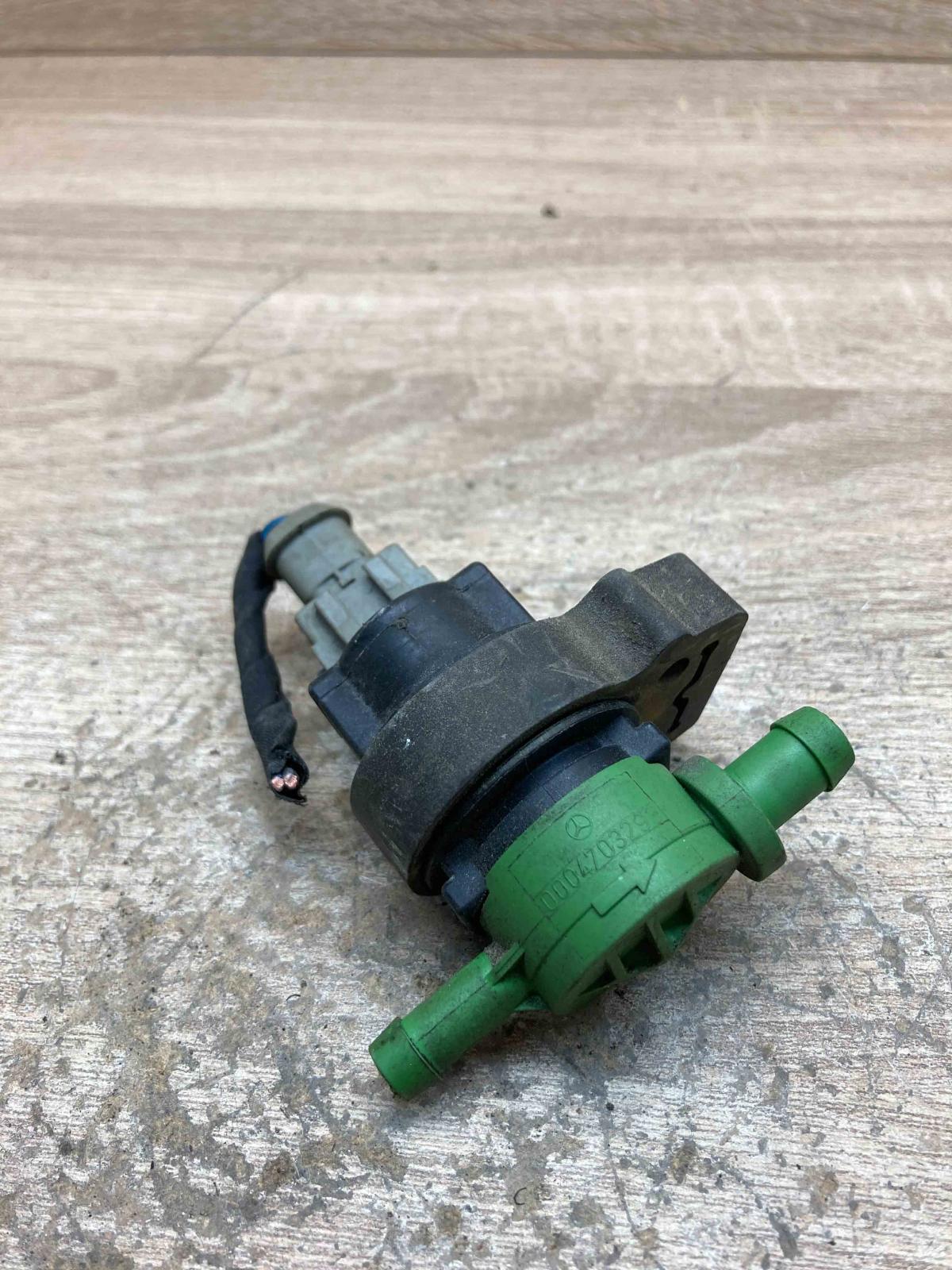 0004703293   Turbo solenoid valve Mercedes-Benz C W203