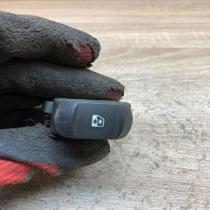 2808201   Electric window control switch Renault Espace IV