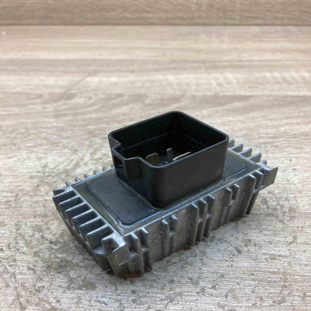09132691 51299008  Glow plug pre-heat relay Opel Astra G