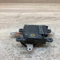 063800 2160 04P  Air flap motor/actuator Toyota RAV 4 (XA40)