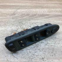 96326945ZJ   Electric window control switch Citroen C5