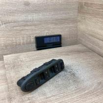 96326945ZJ   Electric window control switch Citroen C5