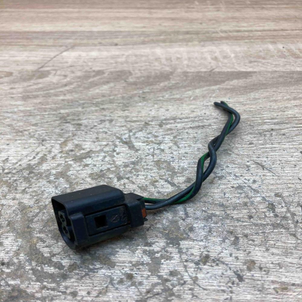 8364516   Plug wire BMW 5 E39