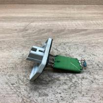 2R79K 1R49K R39K  Heater blower motor/fan resistor Toyota Yaris