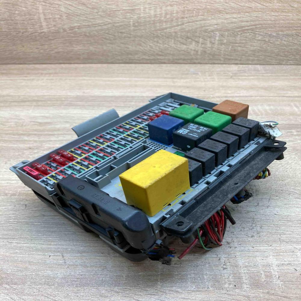 90504534 Used  Fuse box set Opel Vectra B