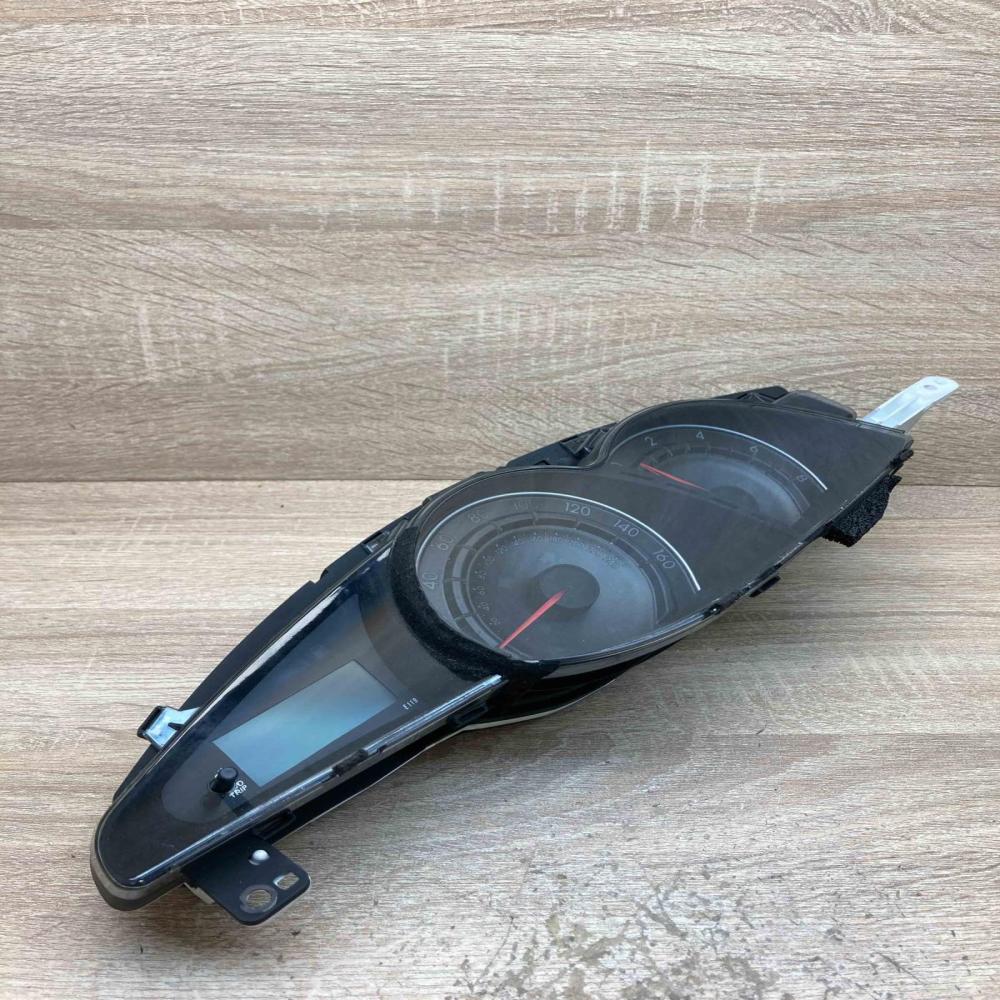 83800 0F130 MB257450 0497 For Petrol RHD Speedometer (instrument cluster) Toyota