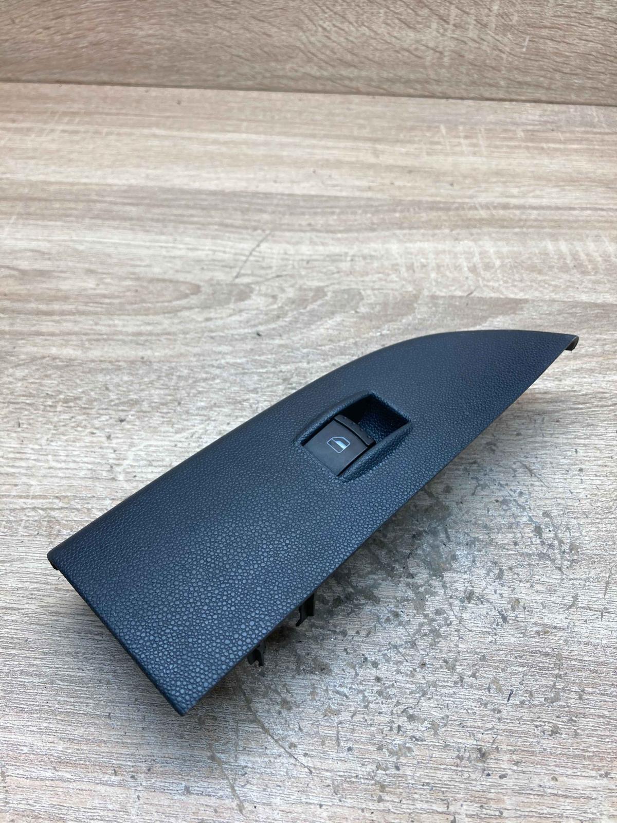 6Y1867228   Electric window control switch Skoda Fabia Mk1 (6Y)