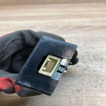 89741 02210 10R 0311005  Door control unit/module Toyota Avensis T270