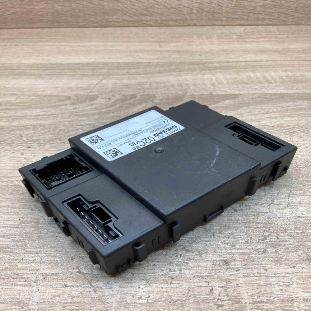 284B2JD02C 5WK49374  Comfort/convenience module Nissan Qashqai