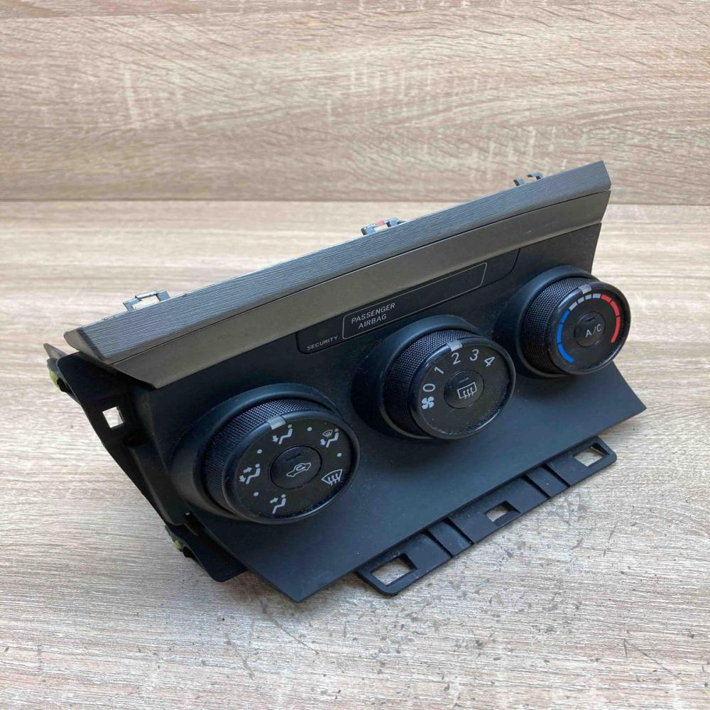 55420 0F030 83950 0F020  Climate control unit Toyota Verso