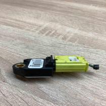 89831 02060  With Plug Airbag deployment crash/impact sensor Toyota Auris 150