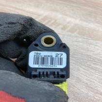 89831 02060  With Plug Airbag deployment crash/impact sensor Toyota Auris 150