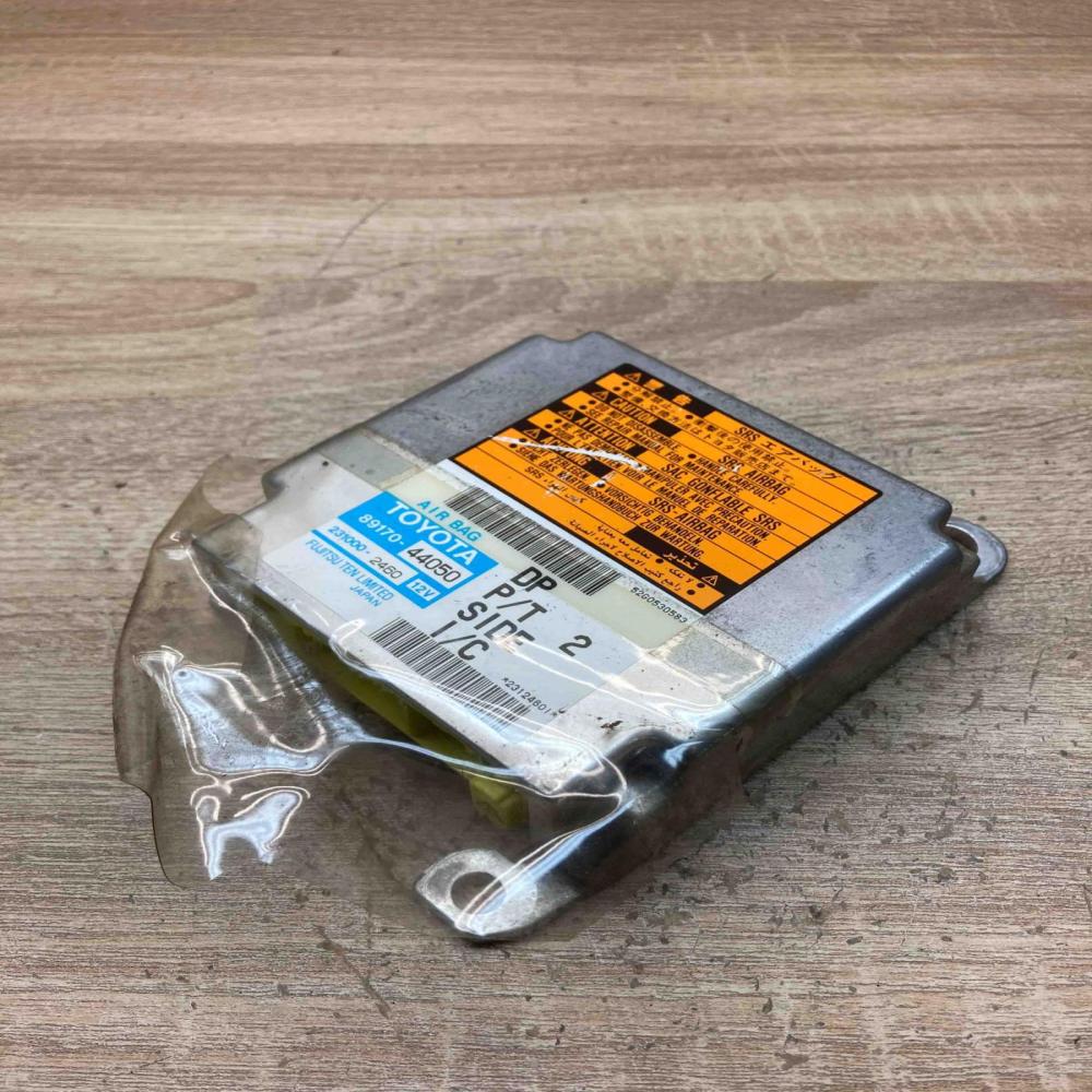 89170 44050 231000 2460  Airbag control unit/module Toyota Avensis T220