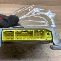 89170 44050 231000 2460  Airbag control unit/module Toyota Avensis T220