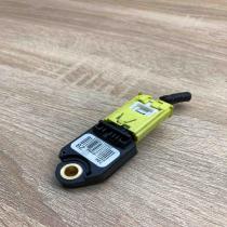 89831 02080   Airbag deployment crash/impact sensor Toyota Auris 150