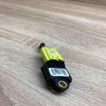 89831 02080   Airbag deployment crash/impact sensor Toyota Auris 150