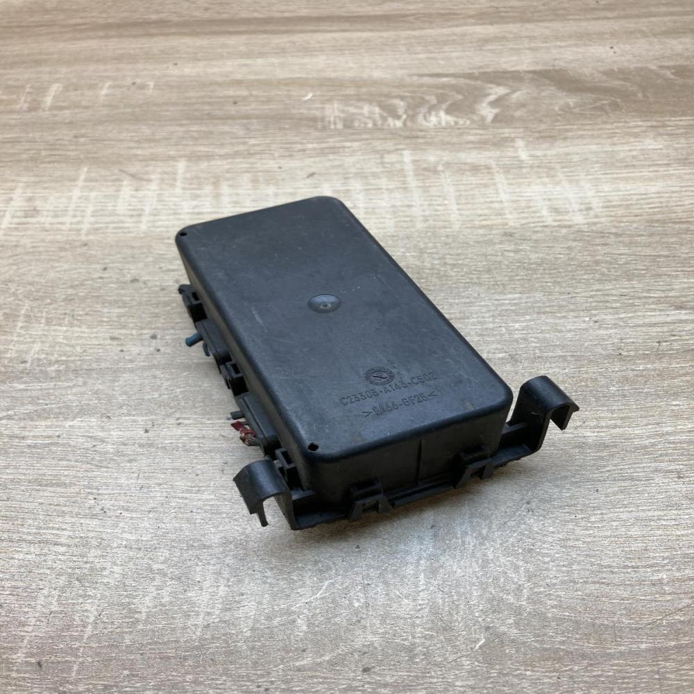 6921354 C23303 A143 C502  Coolant fan relay BMW 5 E39