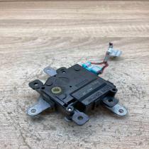 063800 0920 Used  Air flap motor/actuator Toyota Auris 150