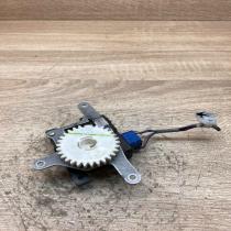 063800 0920 Used  Air flap motor/actuator Toyota Auris 150