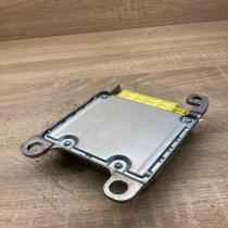 89170 02560 215537 106  Airbag control unit/module Toyota Auris 150