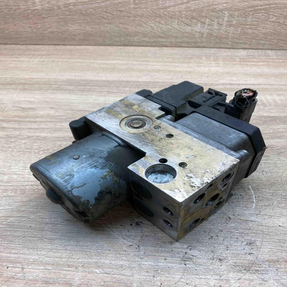 0273004358 8E0614111AH  ABS Pump Audi A6 S6 C5 4B