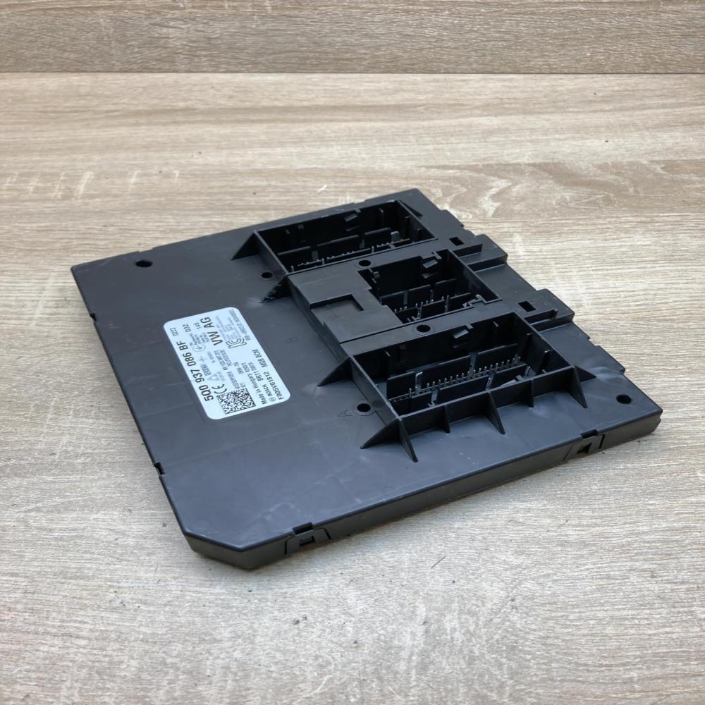 5Q0937086BF   Comfort/convenience module Volkswagen PASSAT B8