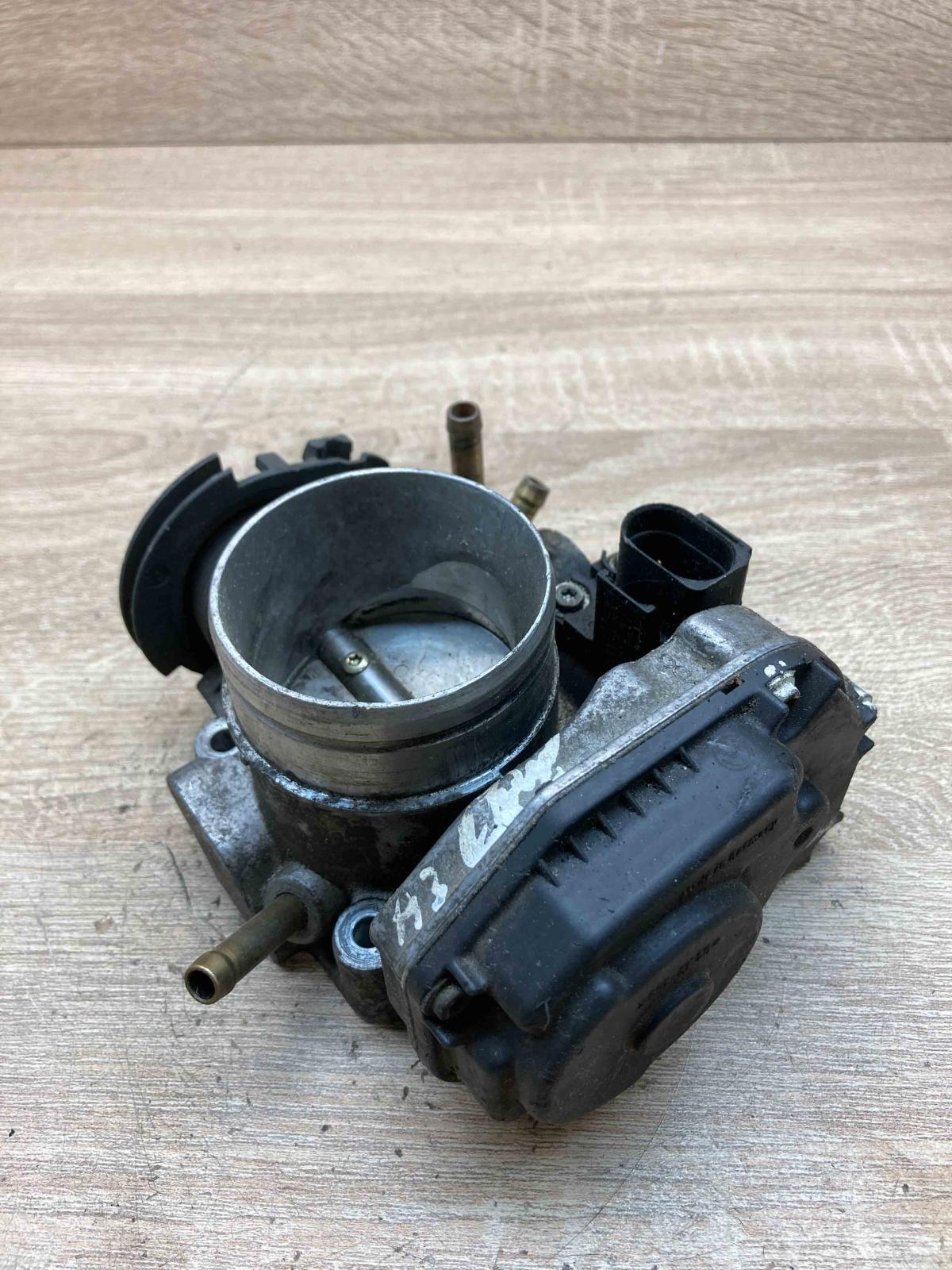 06A133064M   Throttle valve Audi A3 S3 8L