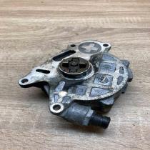03L145100   Vacuum pump Volkswagen Golf VI