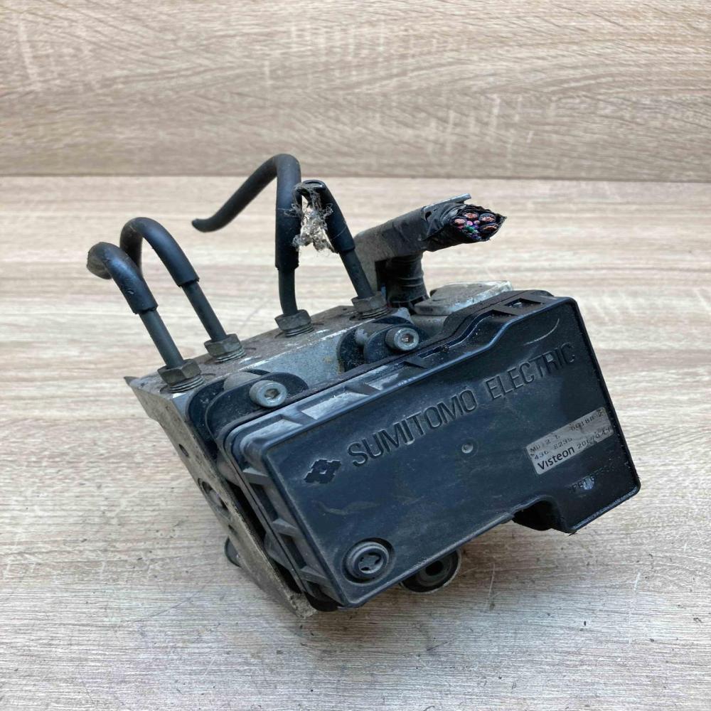 436 E235 2067043  ABS Pump Mazda 626