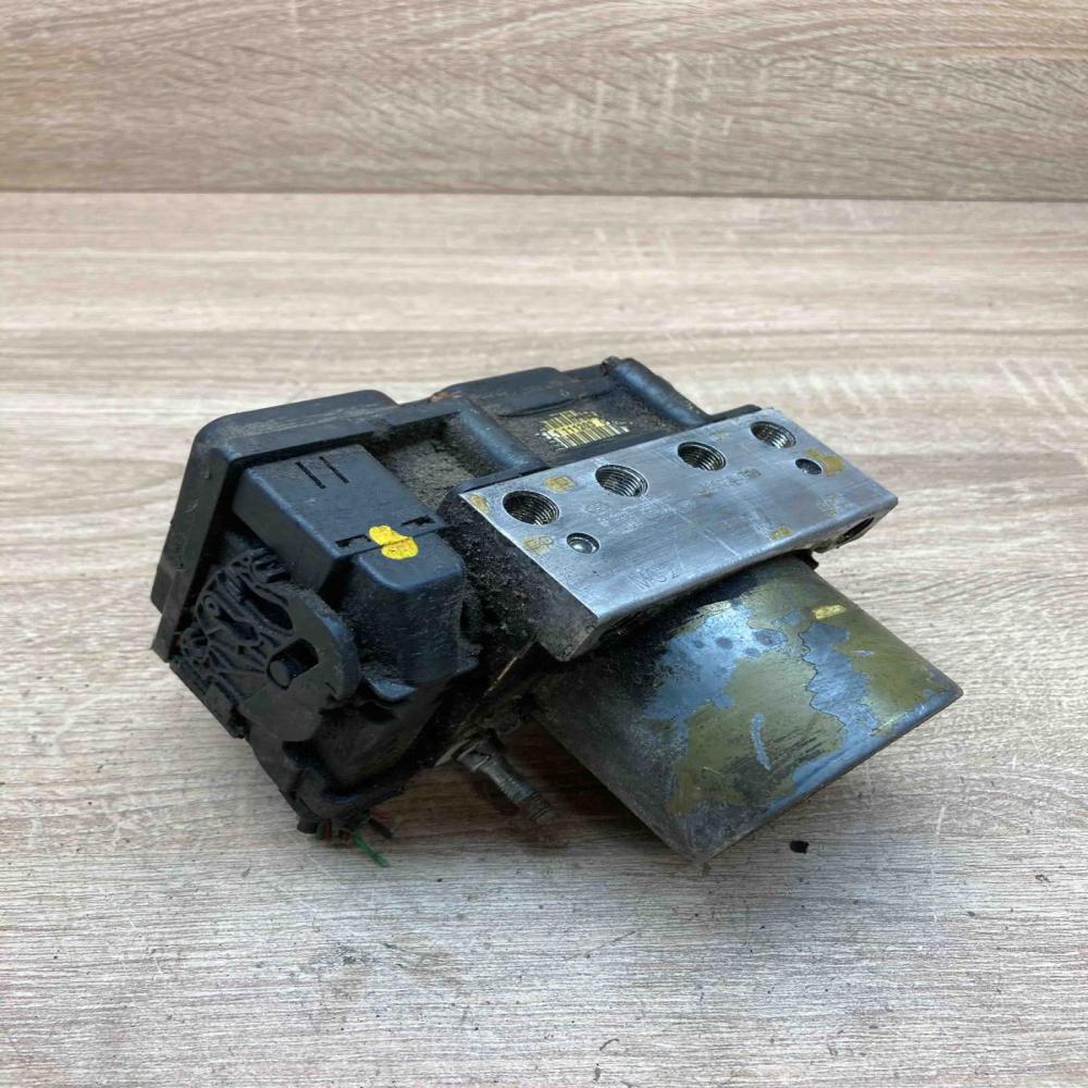0265800331 47660 BU700  ABS Pump Nissan Almera Tino