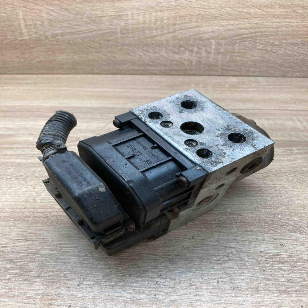 0273004331 7700423070  ABS Pump Renault Scenic I