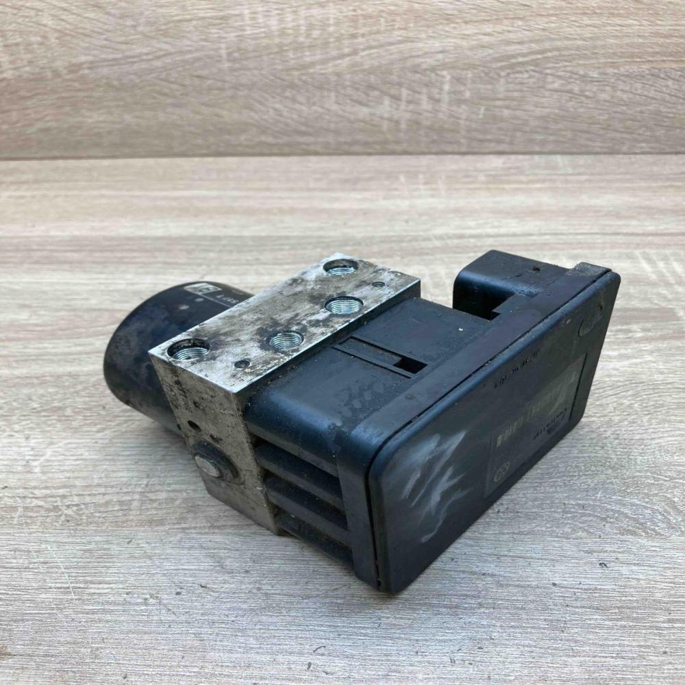 1K0907379AA 1K0614517T  ABS Pump Volkswagen Touran I