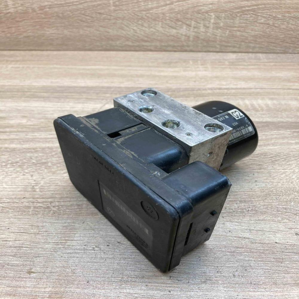 1K0907379Q 1K0614517N  ABS Pump Volkswagen Golf V