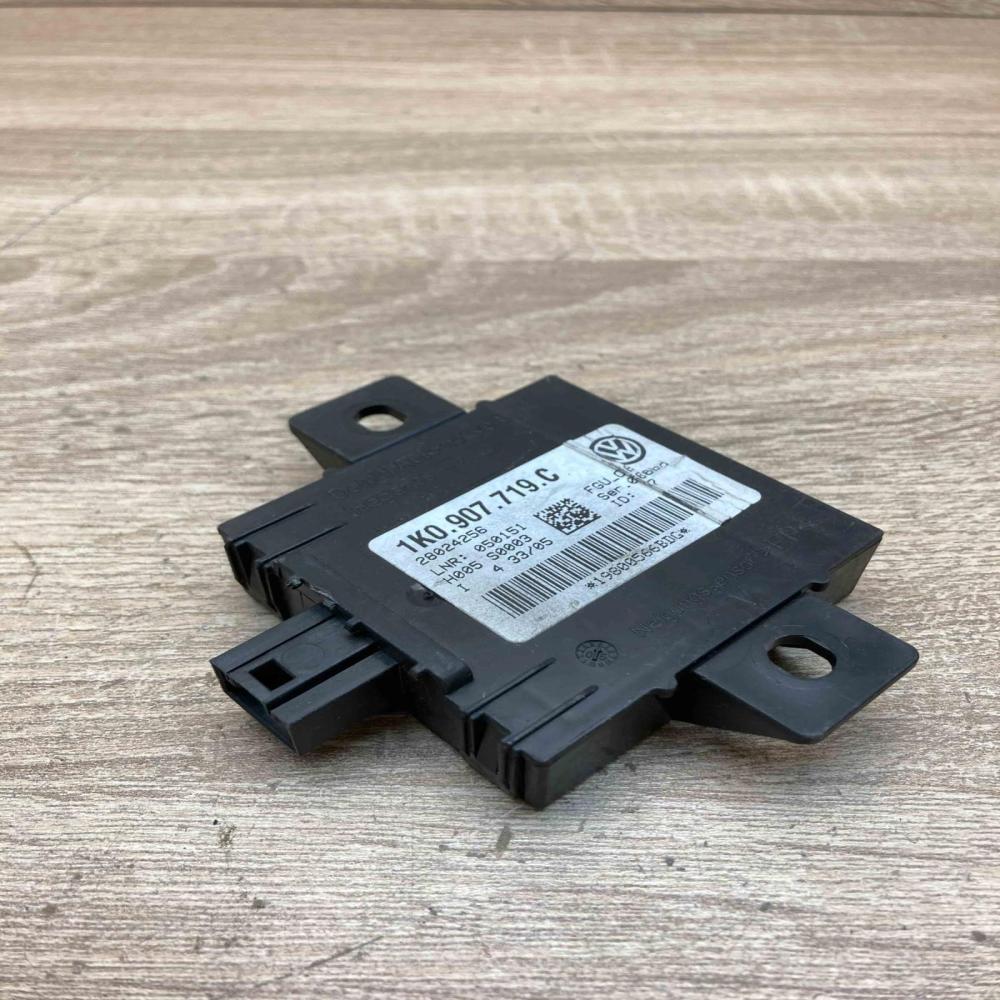 1K0907719C   Alarm control unit/module Volkswagen Touran I
