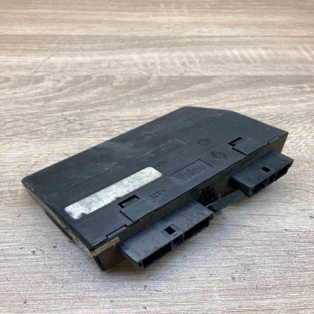 16216 82 Z1 1621682Z1  Comfort/convenience module Renault Safrane