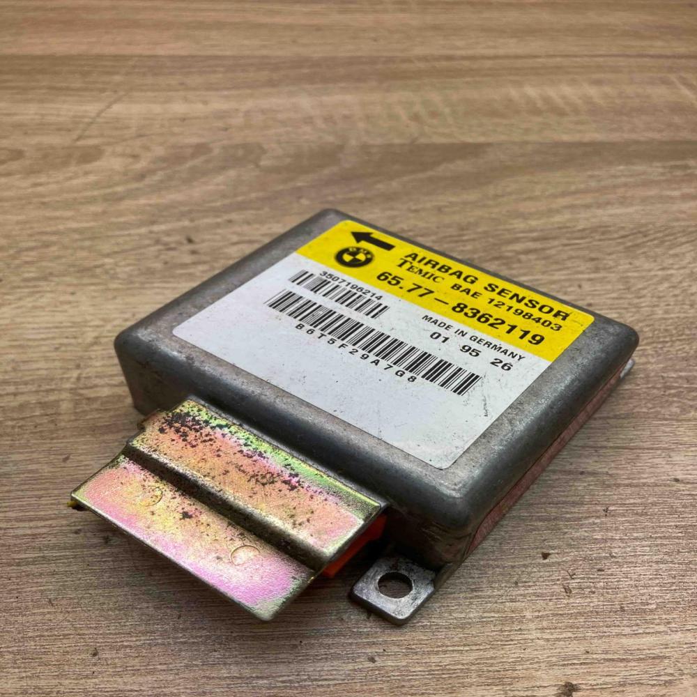 8362119   Airbag control unit/module BMW 3 E36