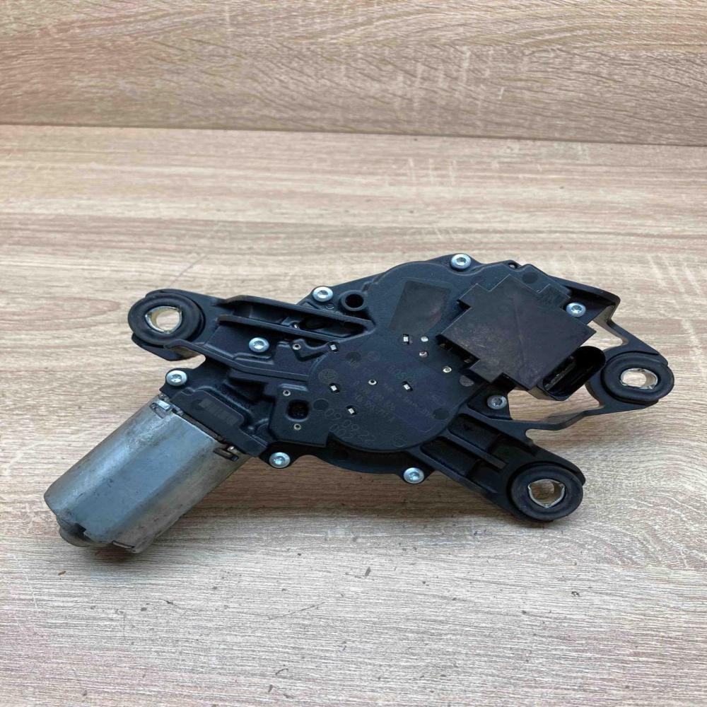 5K6955711A 0390201826  Rear door window regulator motor Volkswagen Golf VI